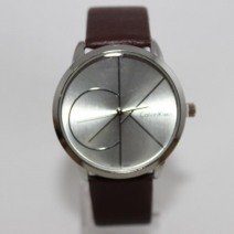 Женские часы на ремне (32993), точный ход.