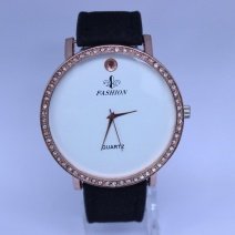 Женские часы на ремне (34802), точный ход.