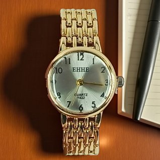 Купить Часы женские на браслете EHHE-1 d-22 (013965)