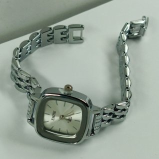 Купить Годинник жіночий на браслеті EHHE-N-52 d-21*21 (014771)