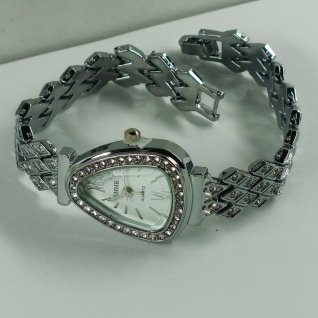 Купить Часы женские на браслете EHHE-N-59 d-22*28 (014778)