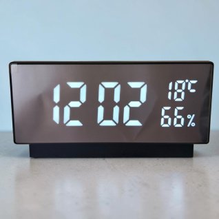 Купить Будильник електронний 897 17,5*8*8.4 Чорний/ білий (015209)